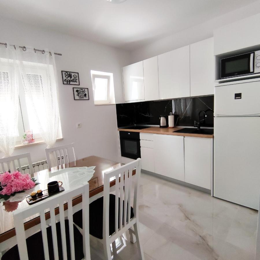 Apartman Rivana Baska Voda Ngoại thất bức ảnh