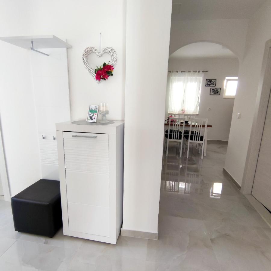 Apartman Rivana Baska Voda Ngoại thất bức ảnh
